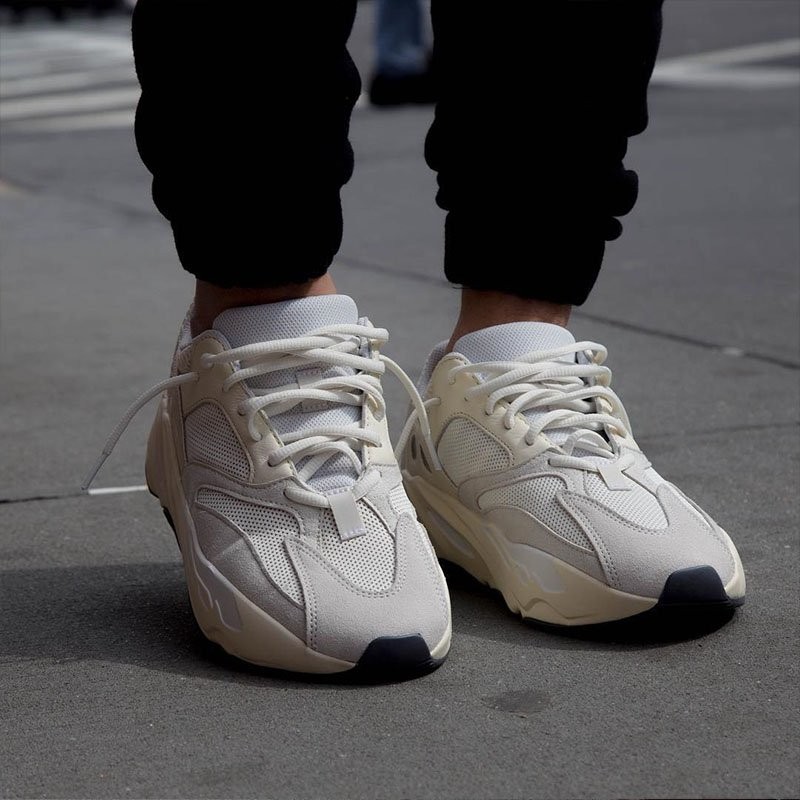 潮 阿迪达斯(adidas) yeezy 700椰子700反光青蓝碳蓝紫棕灰白底老爹鞋