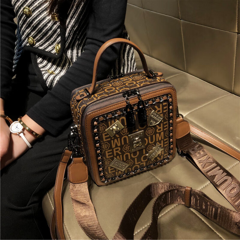 酷奇袋鼠(kuqidaishu)香港潮牌女士包包2023新款时尚气质手提小方包