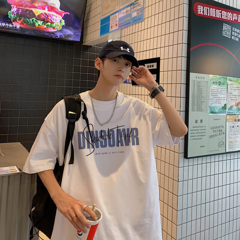 第九衣品(zhvninth)battles被风吹散的萝卜头短袖t恤男字母印花夏天