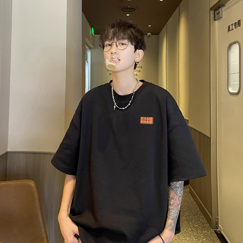 顶峰保罗（Dingfengbaoluo）t恤男款短袖潮牌夏季高街半袖简约宽松DFBL013黑色L属于什么档次？