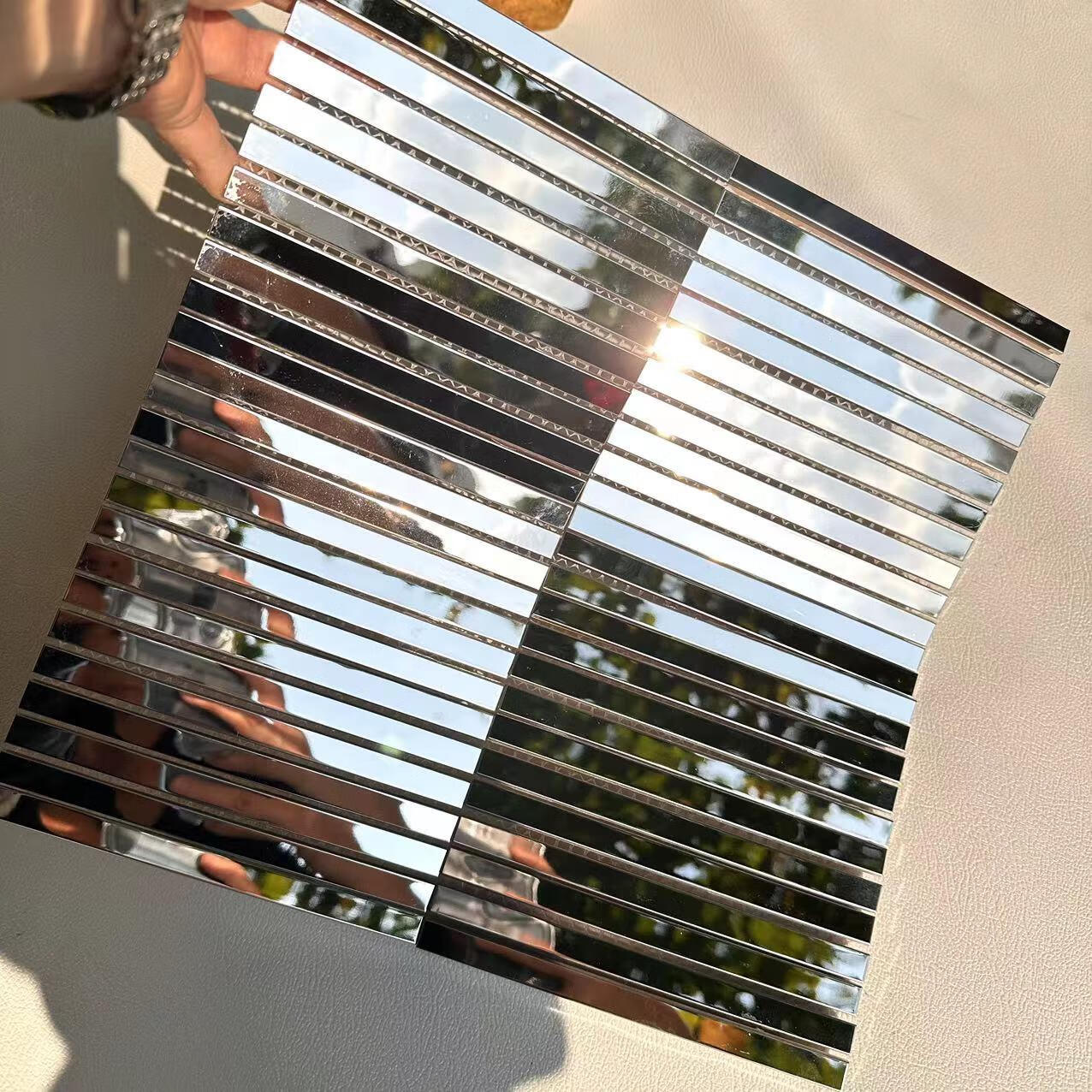 福西西304材质不锈钢恒大马赛克瓷砖拉丝亮面银色铝塑板金属镜面墙砖