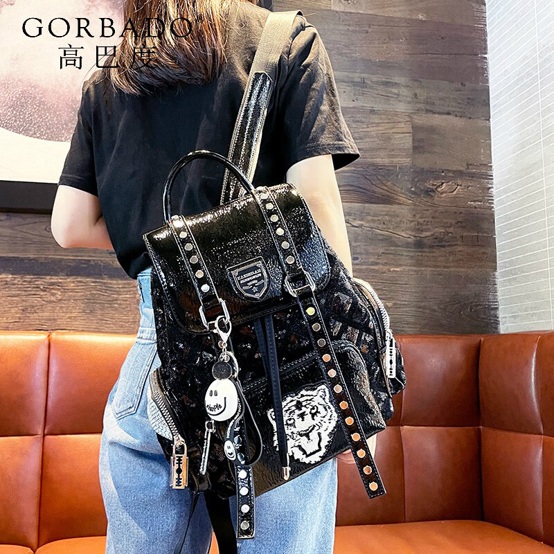高巴度（GORBADO）亮片雙肩包女2025新款潮流個(gè)性百搭背包英倫風(fēng)抽繩軟皮網(wǎng)紅旅行包 黑色