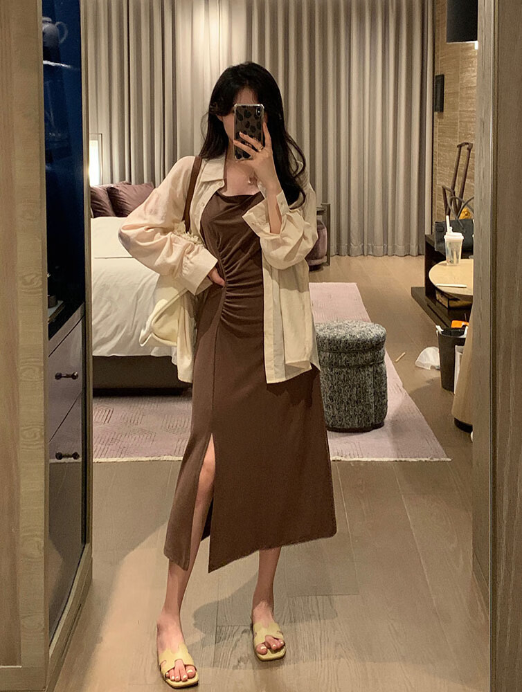 身材辣妹开叉吊带裙胖mm显瘦遮肉连衣裙套装女 杏色衬衫 s码(建议80