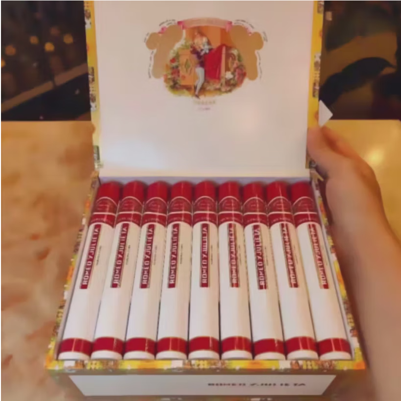 高希霸(cohiba)欢迎咨询帕特加斯乌普曼蒙特好友古巴25支烟大卫