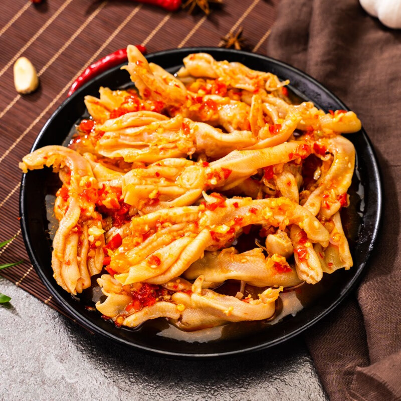 plus会员:小胡鸭 蒜香去骨鸭掌 200g*4件