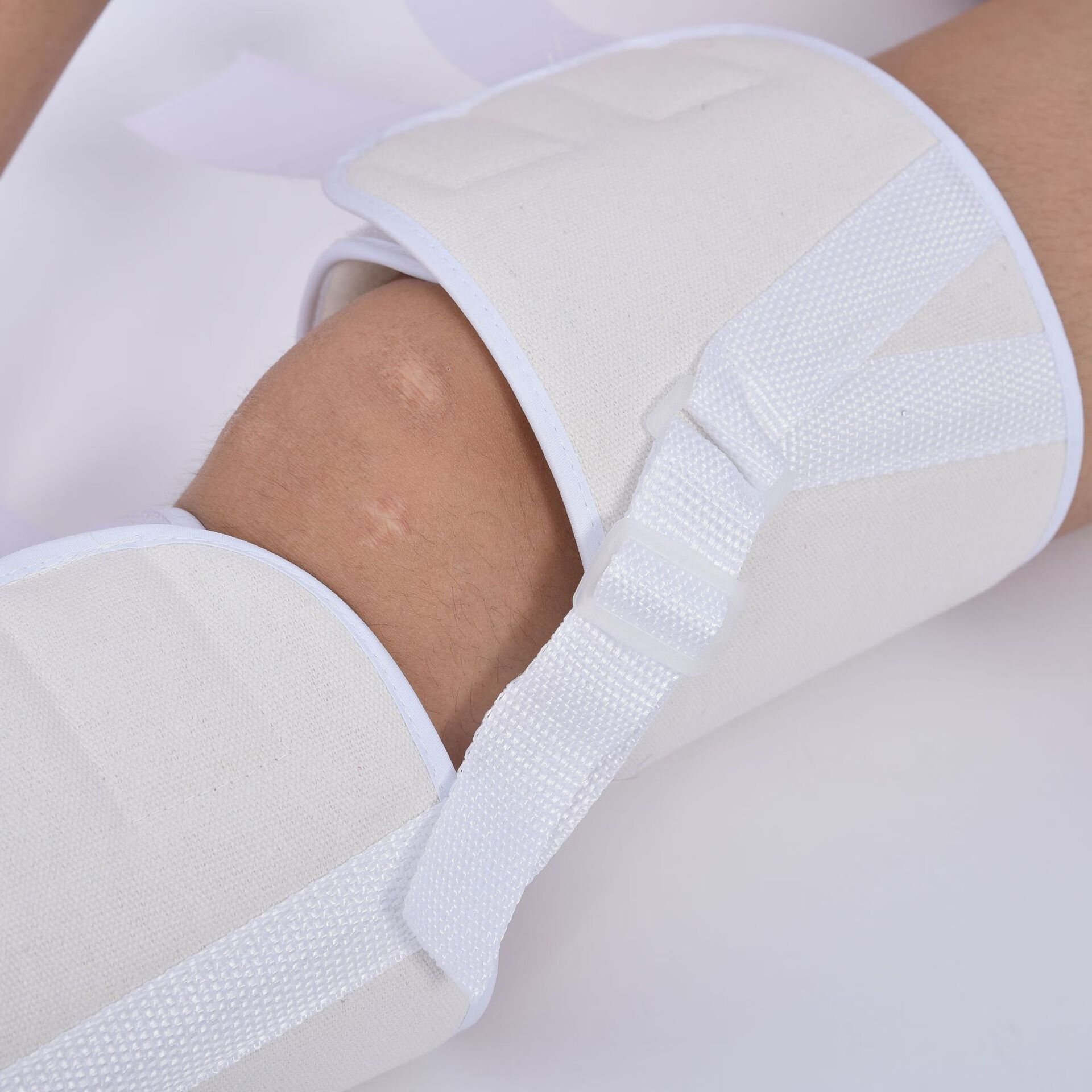 下肢固定带大腿小腿膝盖髌骨踝部骨折拉伸牵引器骨折固定带 白色 s