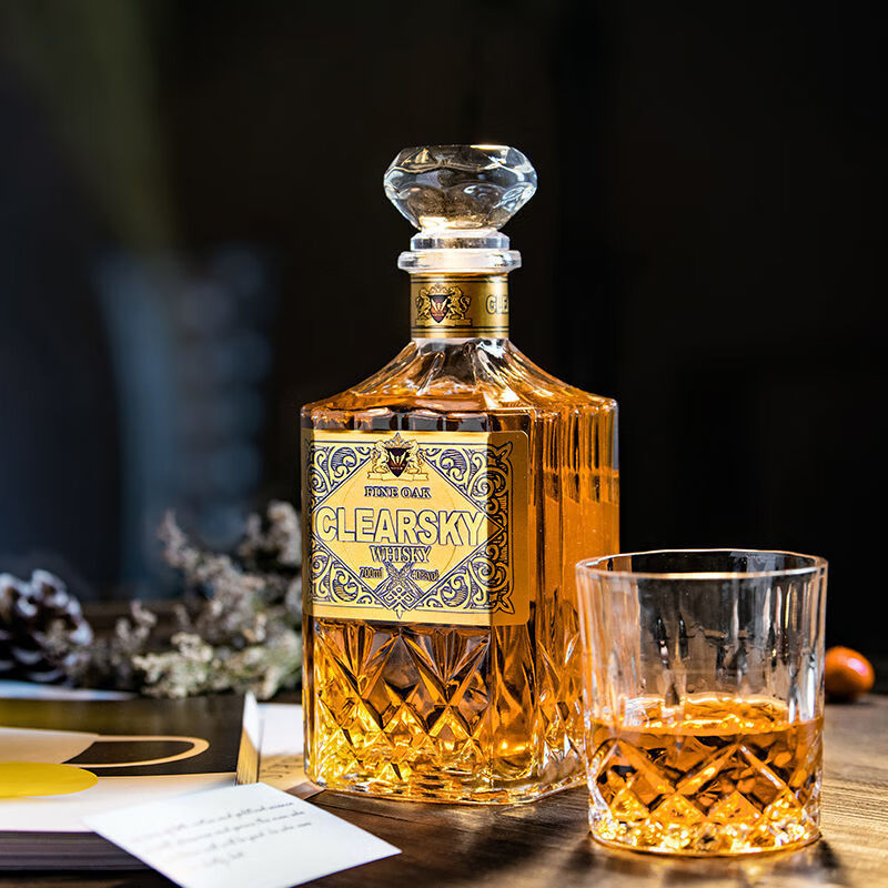 蒂亚斯 正品高档洋酒40度威士忌700ml礼盒装微醺高度酒吧夜场用酒 双