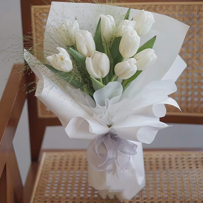 10朵白色郁金香花束 同城配送 支持预约日期