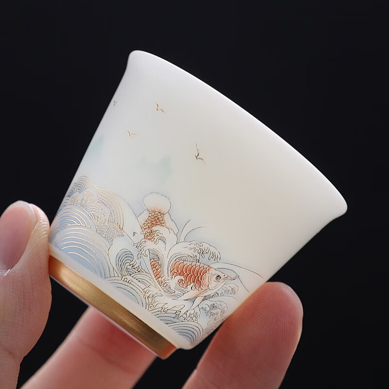陶瓷功夫茶具 羊脂玉白瓷品茗杯 浮雕手工堆花单杯小号 羊脂玉鱼化龙