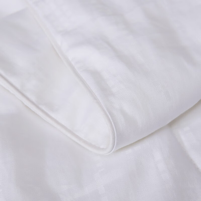 富安娜家纺100%蚕丝被空调被夏凉被薄被子纯棉面料单双人被芯请问1.5的床买什么尺码？
