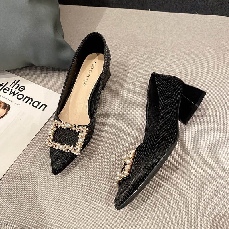 百丽踏粗跟单鞋女尖头浅口金属扣中跟新款时尚韩版惠东女鞋代发 黑色