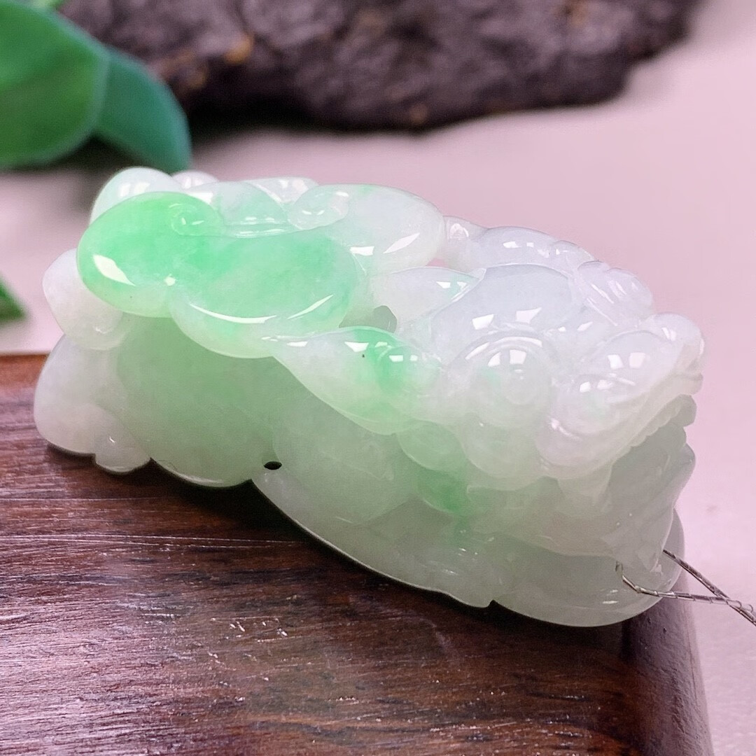 伊人意翡翠玉吊坠貔貅 天然玉石a货冰种礼物