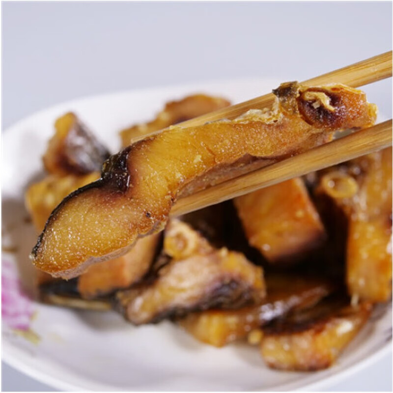 乐佳萱湖北特产农家自制干鱼块干货腊鱼块风干鱼块阳干鱼咸鱼块