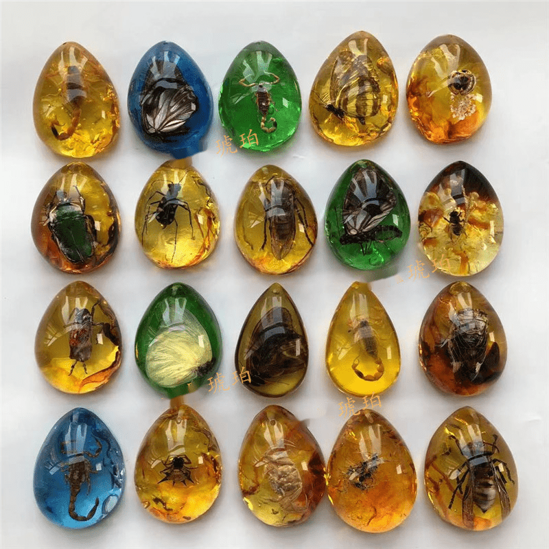 侨沁人工琥珀吊坠真昆虫标本虫珀蝎子蝴蝶蜘蛛项链小学生教学挂件把件