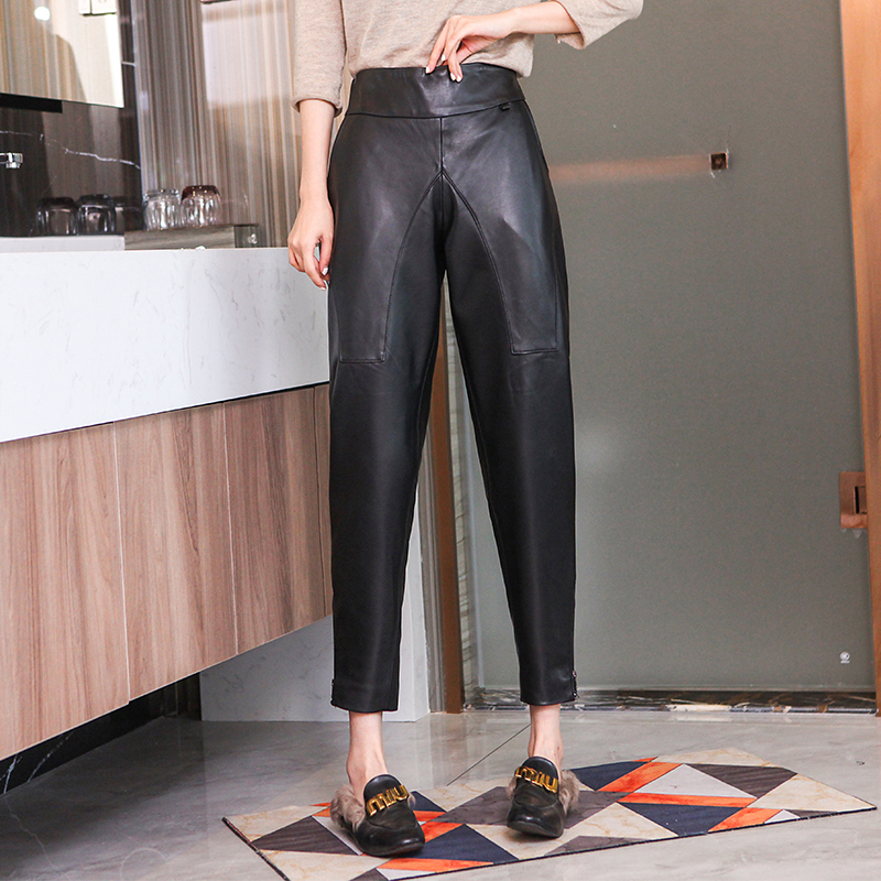 德朔新款新潮真眞皮皮裤女生真眞皮皮裤女2021春季新款松紧腰小脚哈伦