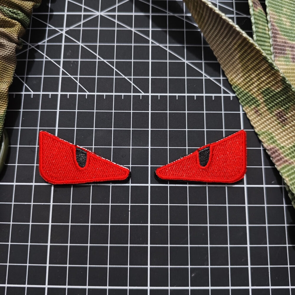 终结者笑脸士气章 战术小恶魔徽章夜光魔术贴章臂章 diy装饰 户外背包