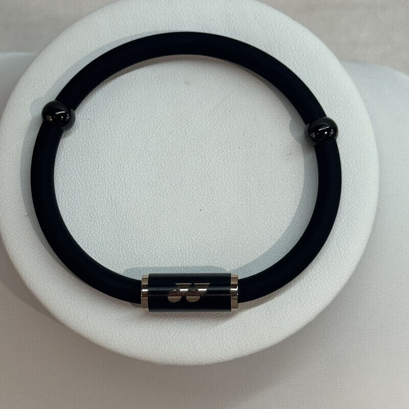 薇欧漫羽毛球手环yy 法藤 磁吸项链 黑金手环