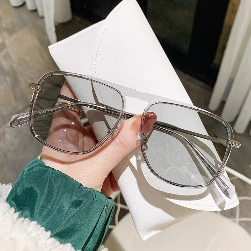 OSJK2024新款墨镜女高级感防晒太阳镜眼镜男款开车专用大脸近视偏光镜 透灰框浅灰色片