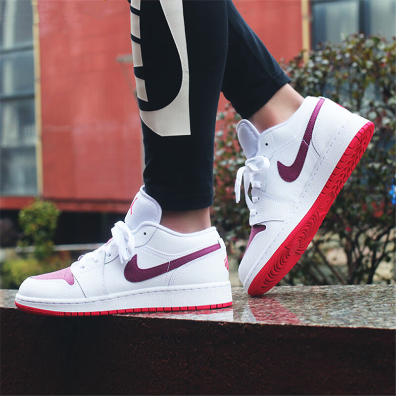 耐克(nike)新款女鞋air jordan 1 low gs aj1篮球粉紫白情人节女子