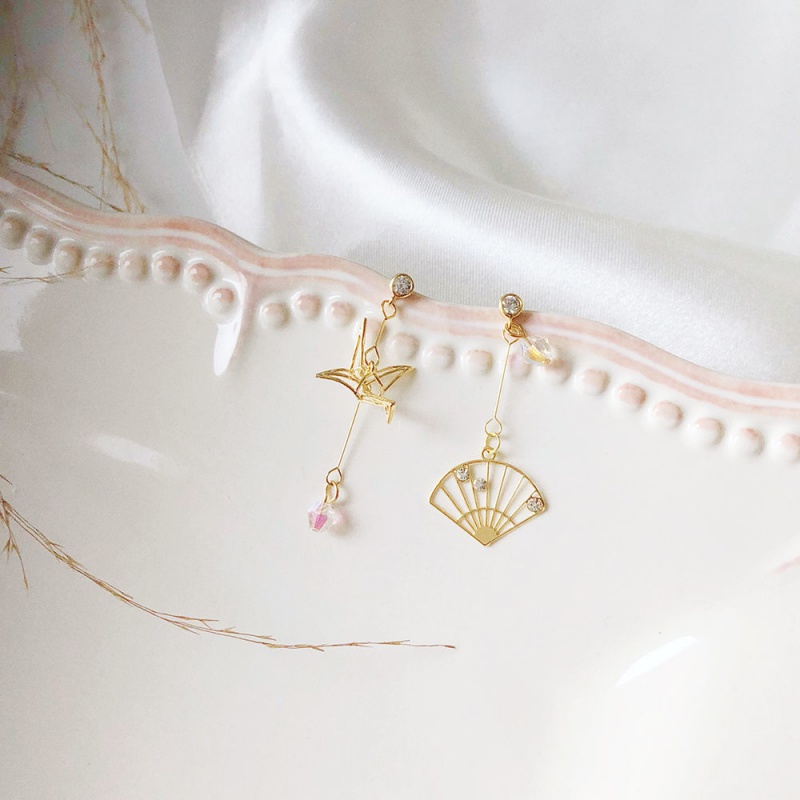 亭台楼鹤国风耳环复古镂空扇子不对称中国风千纸鹤耳钉女耳夹寓意礼物