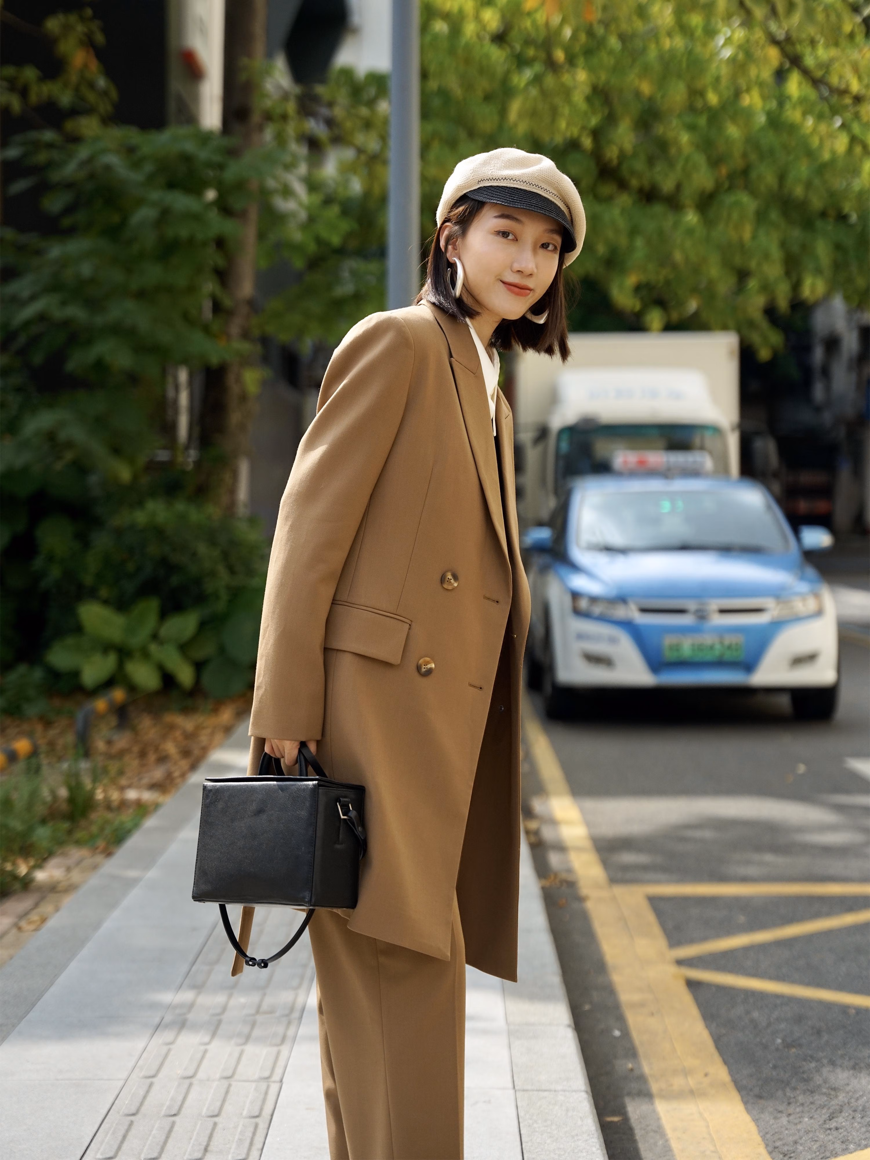 【可机洗系列】aum噢姆女装商场同款2021冬新品通勤收腰羊毛西装外套