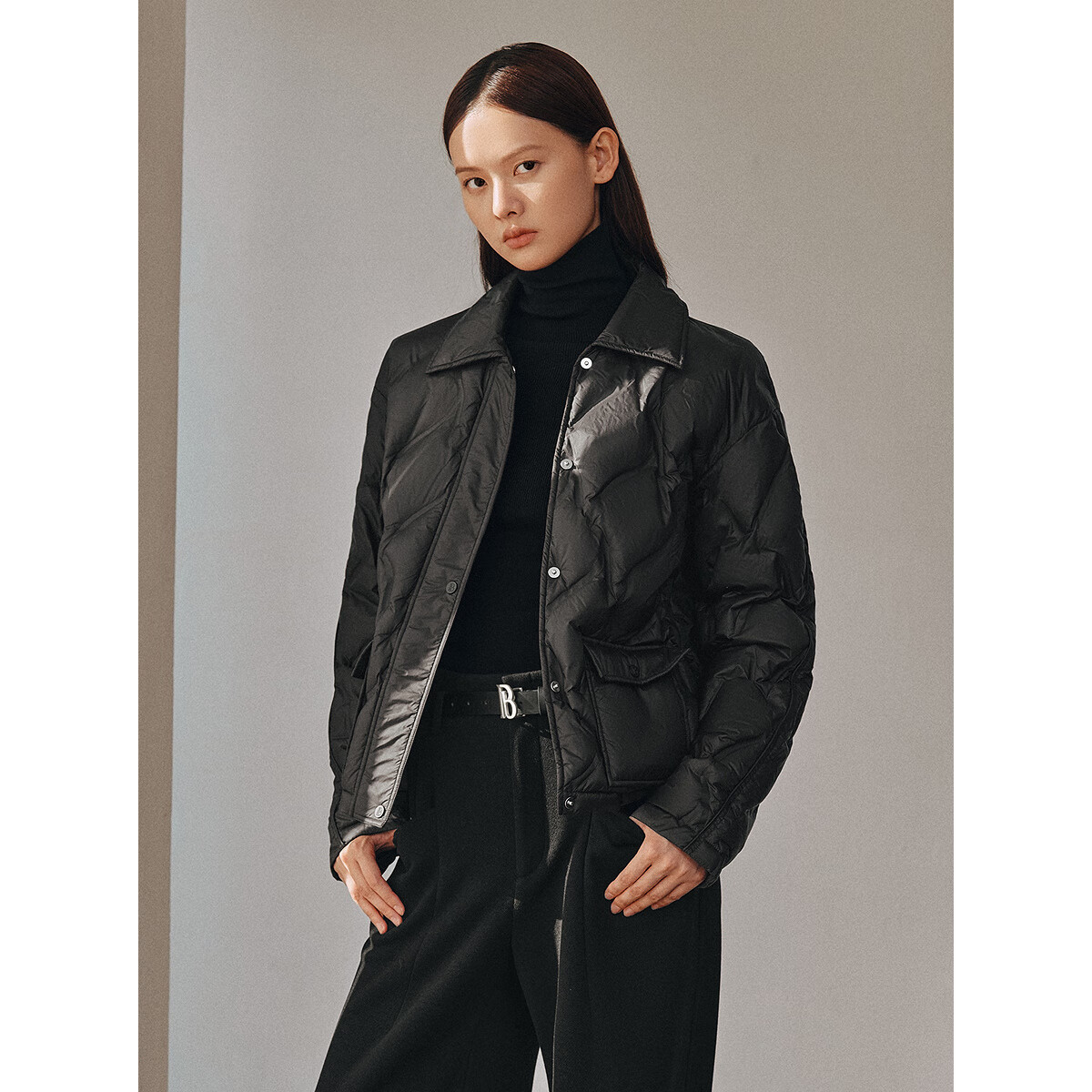 太平鸟女装羽绒服轻薄多巴胺无胆衬衫羽绒休闲外套短款 黑色 L