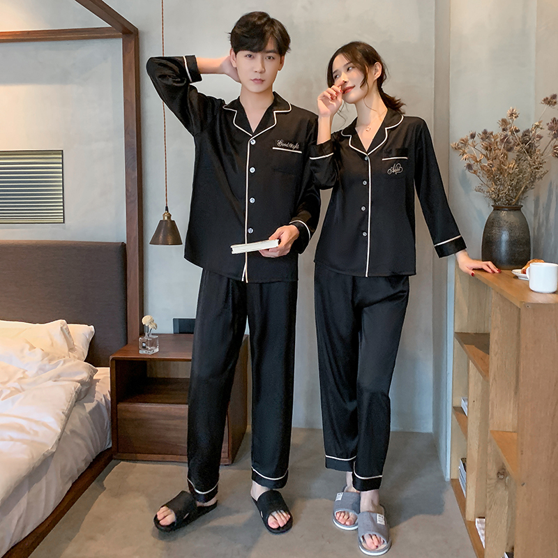 萧淑妃 两套价 新款仿真丝情侣睡衣春秋季纯色简约休闲可外穿男女士薄款冰丝绸开衫家居服套装 典雅黑 女生L码+男生3XL码
