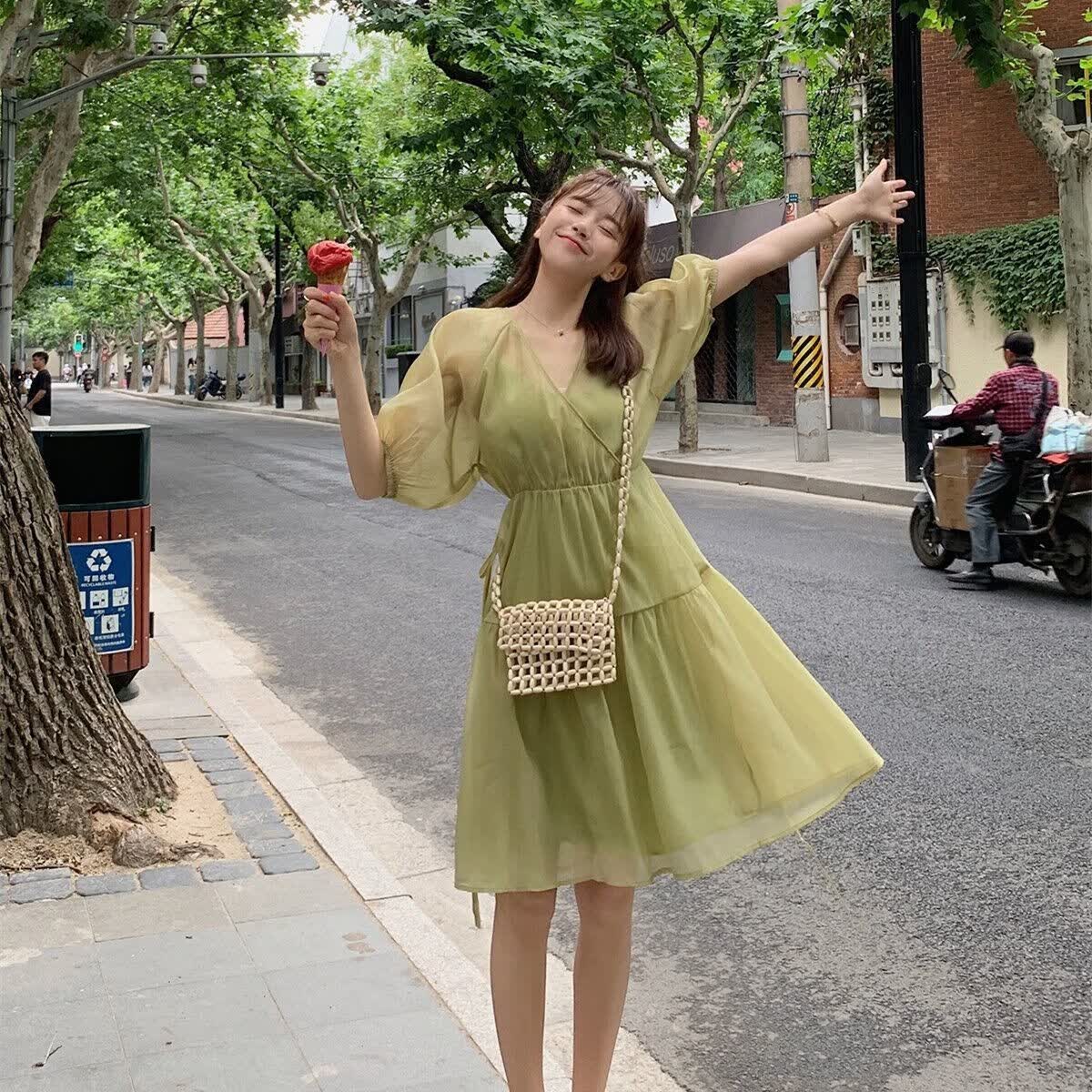 约会穿搭显瘦连衣裙2023夏装新款女装盐系穿搭小香 绿色 牛油果绿 s