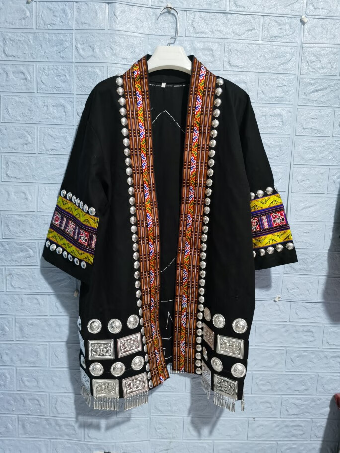 秋凤雅贵州苗族服装男长外套土家族壮族服饰婚服舞台演出服 黑色图腾