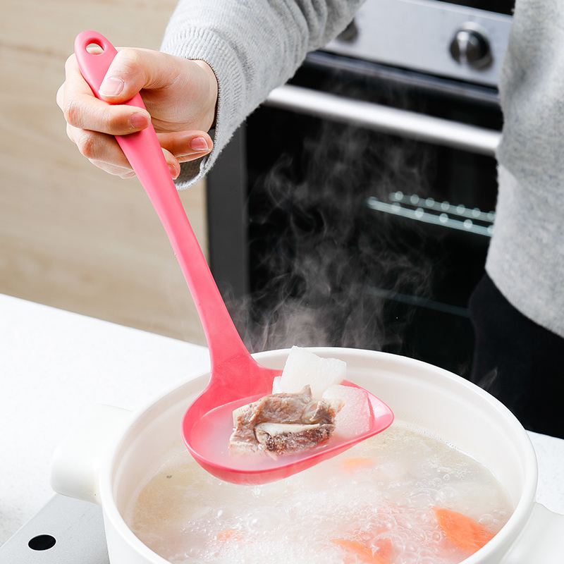 日本进口汤勺家用大号盛汤长柄喝汤勺子盛粥舀勺耐高温尼龙火锅勺 红