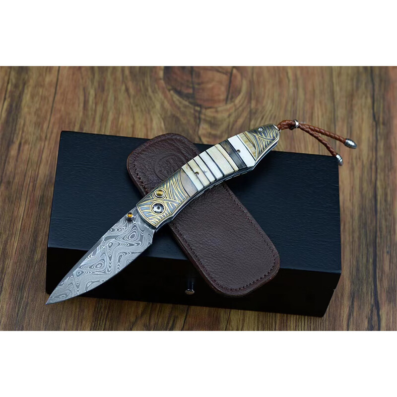 雨轩户外威廉亨利折刀户外小刀锻造回旋镖纹大马士革钢刀猛犸牙化石