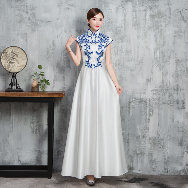 抒描酒店迎宾服装旗袍新式礼仪小姐长款青花瓷开业典礼颁奖学生礼仪队