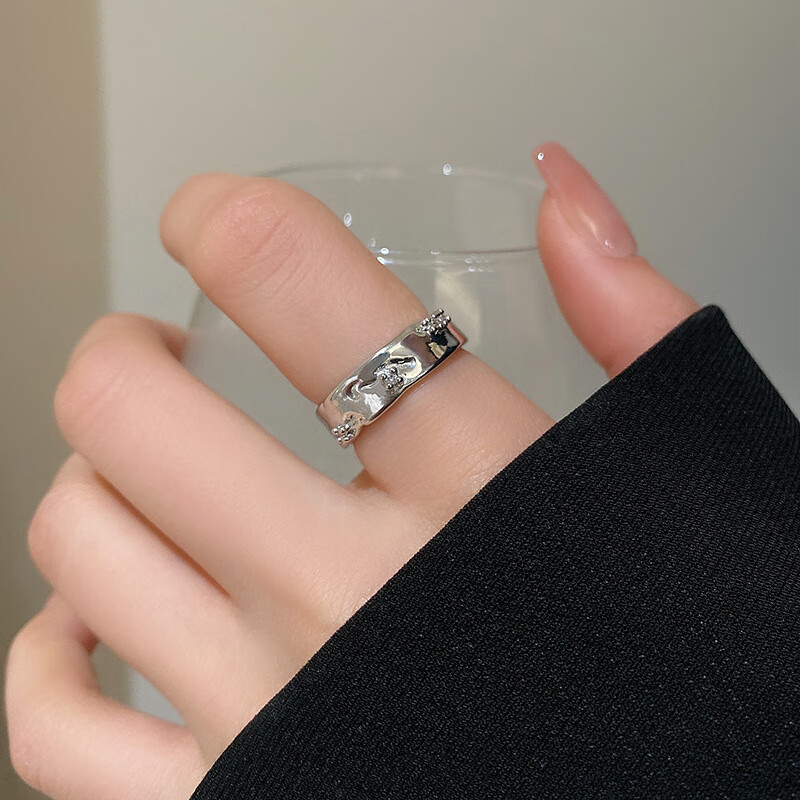 周大生银色素圈锆石开口戒指套装女冷淡风气质情侣指环时尚个性食