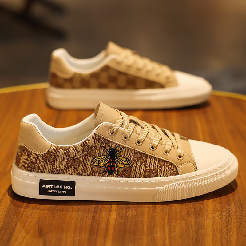 贵作鞋靴男鞋春秋季新款刺绣休闲运动鞋子男潮流男士轻奢时尚板鞋男