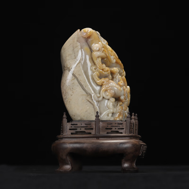 石雕艺术在现代家居中的独特魅力