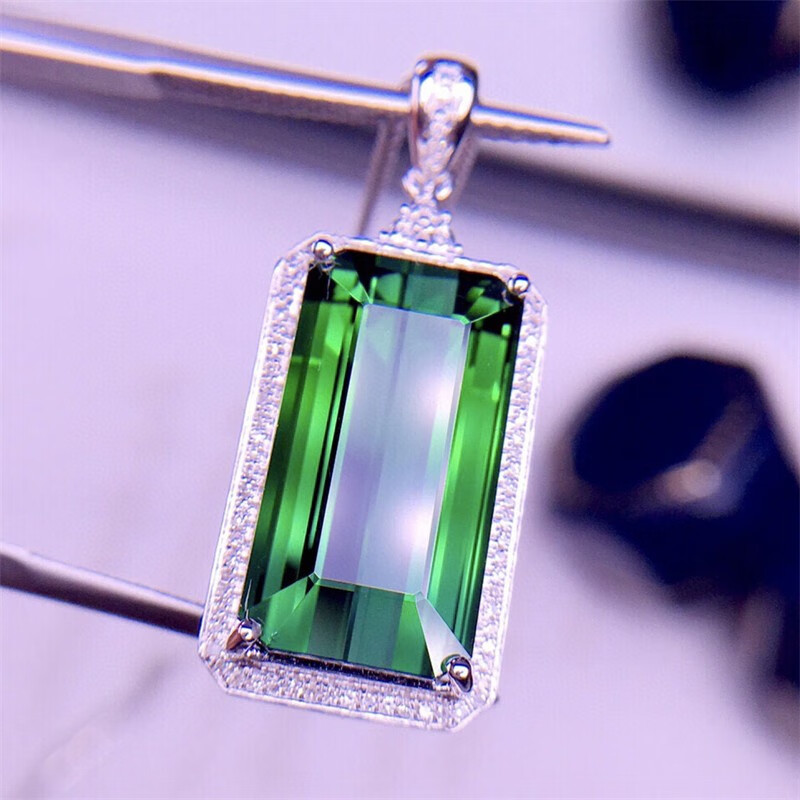 墨辰珠宝收藏级天然方形全净绿碧玺吊坠 18k金镶嵌钻石 主石9.85ct