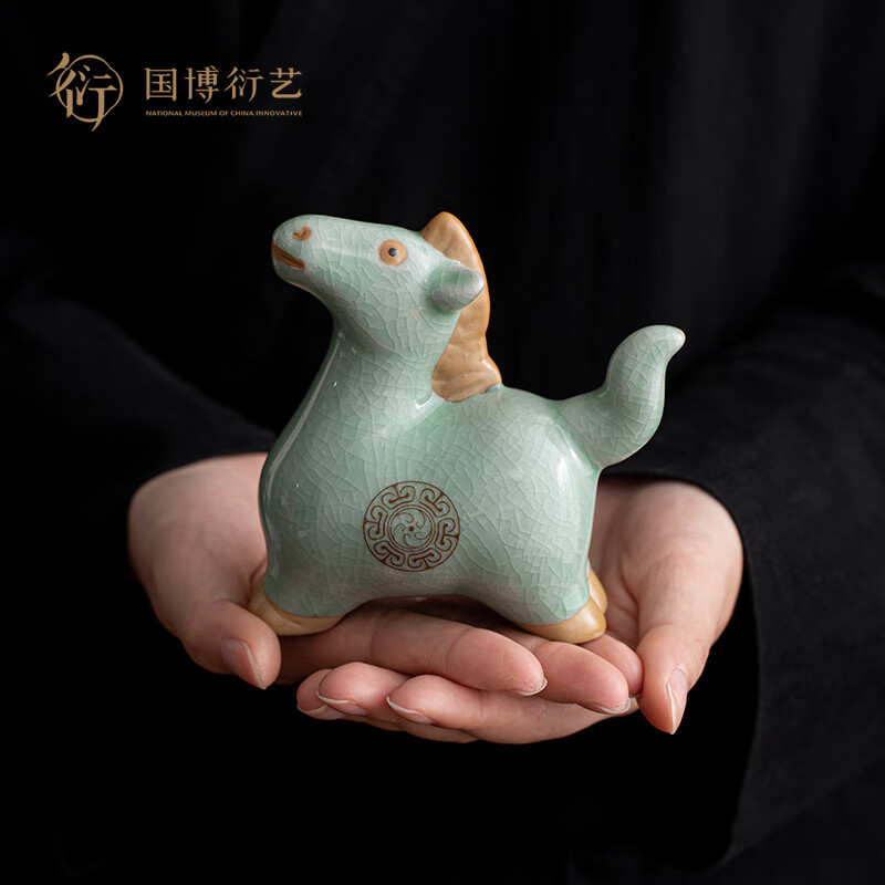 中国国家博物馆一日千里骏马陶瓷摆件办公室创意装饰生日新年礼物