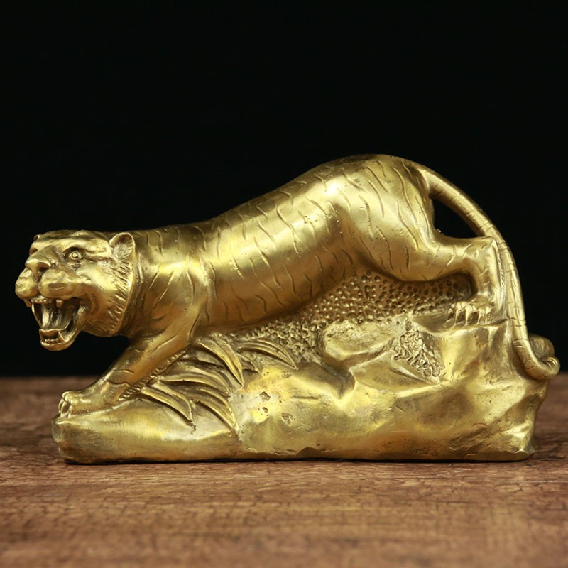 黄铜上山虎摆件招财新年虎雕塑吉祥物客厅属老虎生肖福虎如意国潮家居