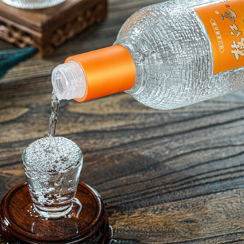 枝江王真选6 纯粮食白酒浓香型 42度 500ml*2瓶礼盒装 送礼自饮口粮酒 42%vol 500mL 2瓶 500mL*2瓶礼盒装