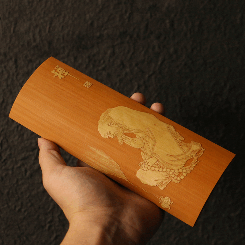 精品名家裘立钢纯手工留青雕刻"达摩"图老玉竹茶则醒茶荷小臂搁