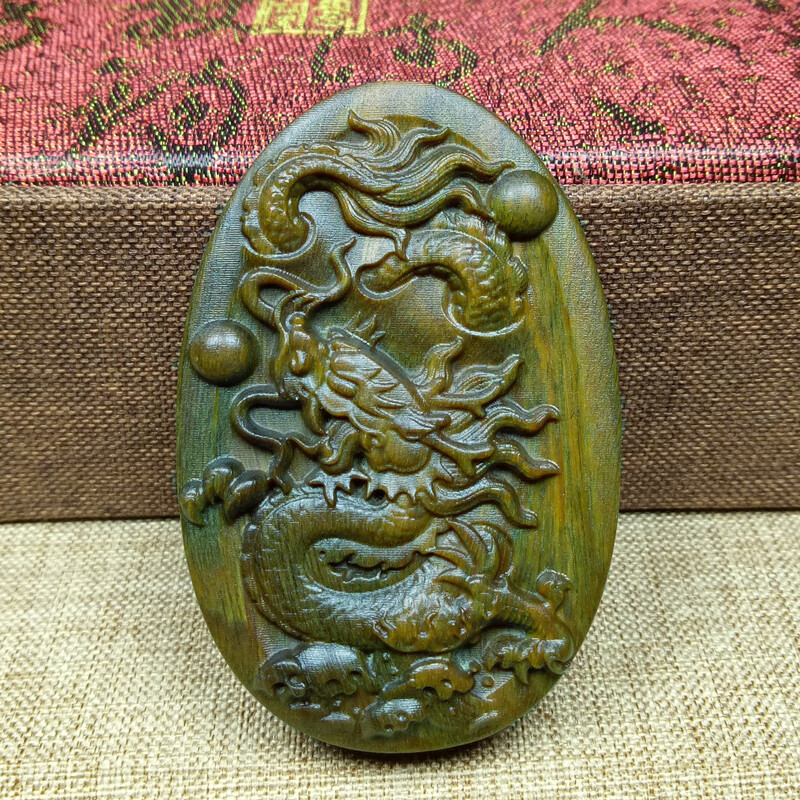 喜吟福綠檀木雕生肖鼠牛虎兔龍蛇馬羊猴雞狗豬綠色木頭雕刻項(xiàng)鏈吊墜掛件 綠檀龍高4厘米 小款