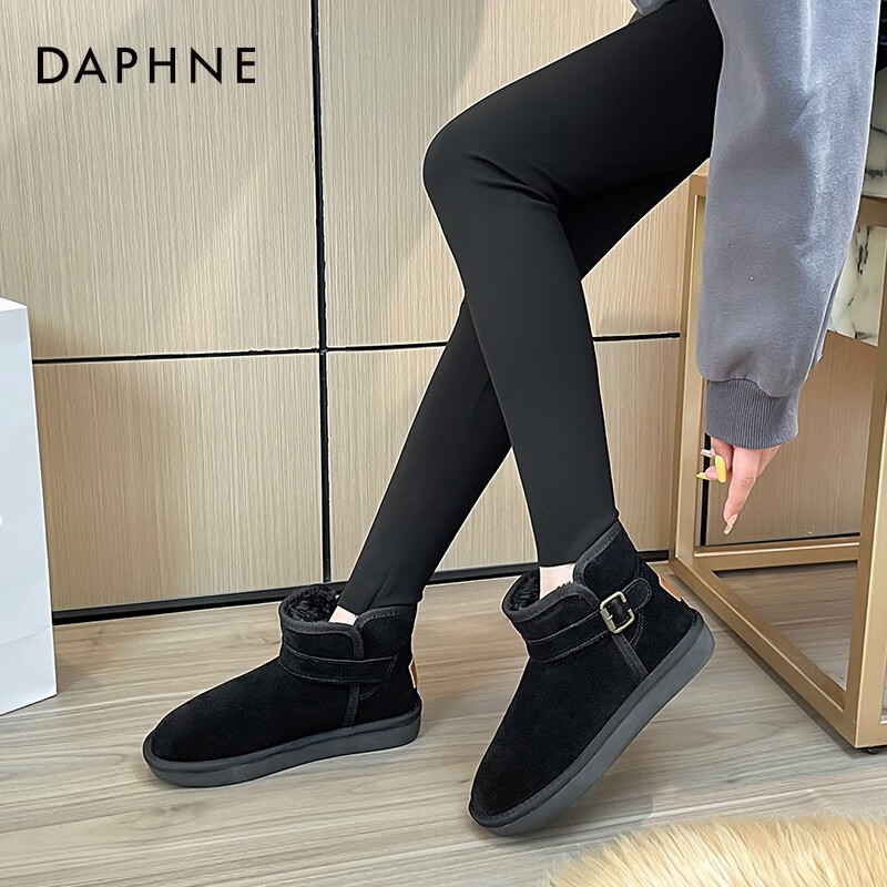 达芙妮雪地靴女2025冬季新款加绒加厚简约保暖厚底棉鞋女百搭时尚毛绒靴 黑色【保暖一字扣】 38