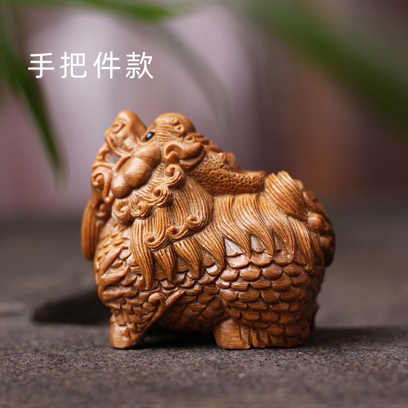 时乾 绿檀木质手工木雕瑞兽摆件手把件 文玩把玩件客厅家居装饰品 手