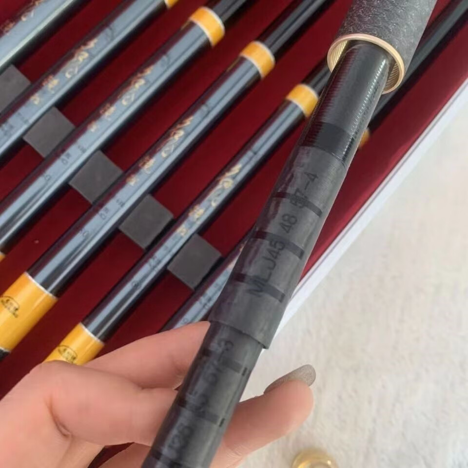 香港明伦 名伦镜鲤轻量无极5h28调6h19调鱼竿高碳台钓超轻超硬黑坑