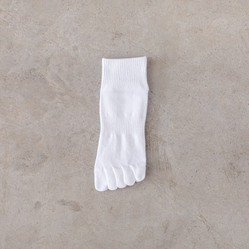 袜子男春夏款五指袜运动透气吸汗短筒袜巧克力色分趾袜厂家批发 白色