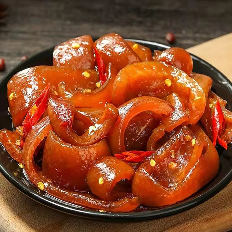 香辣卤猪皮网红零食虎皮肉卷下酒菜卤味熟食猪皮冻五香肉皮卷 五香猪皮250g-袋 7.45元