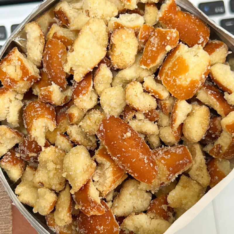 巫小蠻好吃到舔手指 巫小蠻海鹽焦糖堿水面包干咸香扭仔大酥 零食 焦糖味2袋烤肉味2袋咸蛋黃2袋