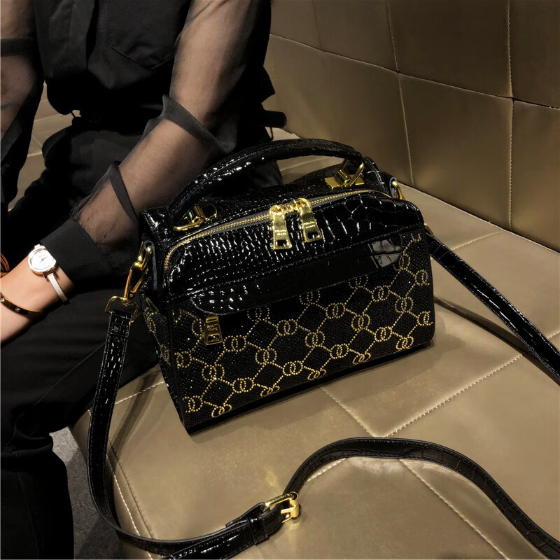 香港包包女2024新款高级复古手提波士顿包鳄鱼纹单肩斜挎包潮 黑色