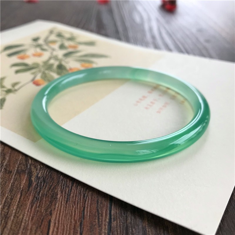 天然绿玛瑙手镯 冰透翠绿镯子细圆条温婉 绿玉髓手镯 内径54mm