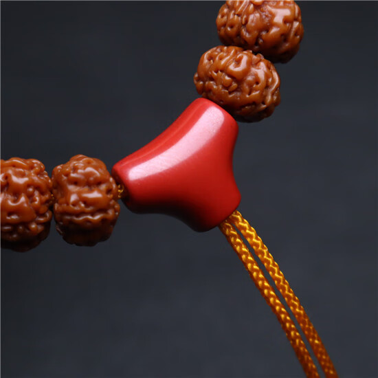 莎畔朱砂砂三角三通佛头星月金刚菩提108长串配饰 尺寸15*12*8.8mm